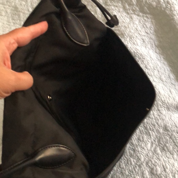 Prada nylon cross bag with adjustable leather shoulder strap - Picture 7 of 16